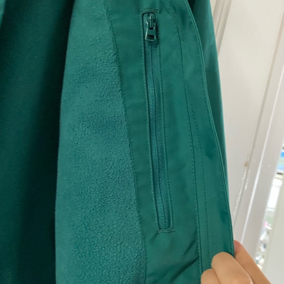 Lands end rain jacket - Picture 9 of 9